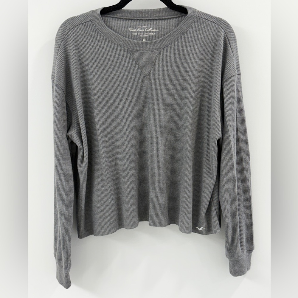 Hollister Gray Waffle Sweater - Small
